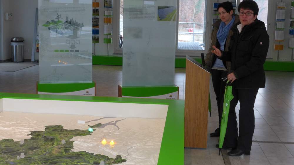 Im Besucherzentrum wird die komplexe Technik bei Energiedienst verständlich erklärt.
